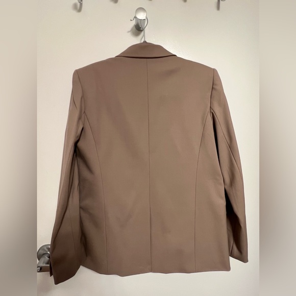 ARITZIA BABATON BLAZER IN CAMEL - Picture 2 of 3